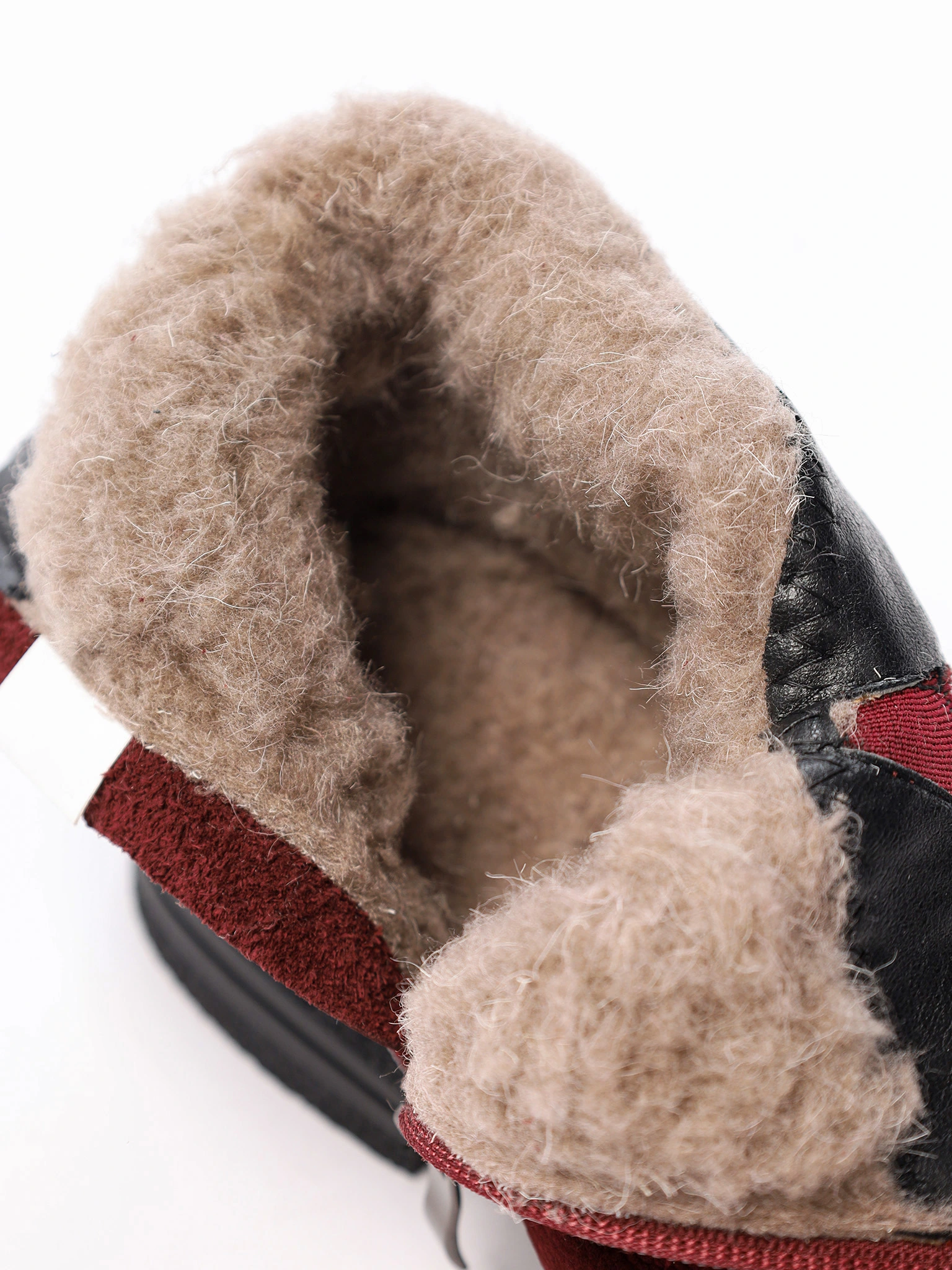 Ботинки бордового цвета с декоративной молнией сзади на низком каблуке